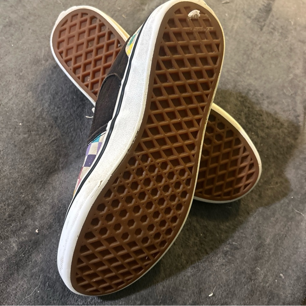 Vans - Picture 3 of 6